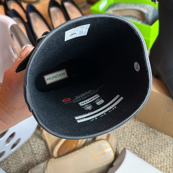 NWOT • HUNTER • 🖤♥️ • Women's Rain Boot, Black • Size US 5 🖤♥️ - Picture 11 of 11